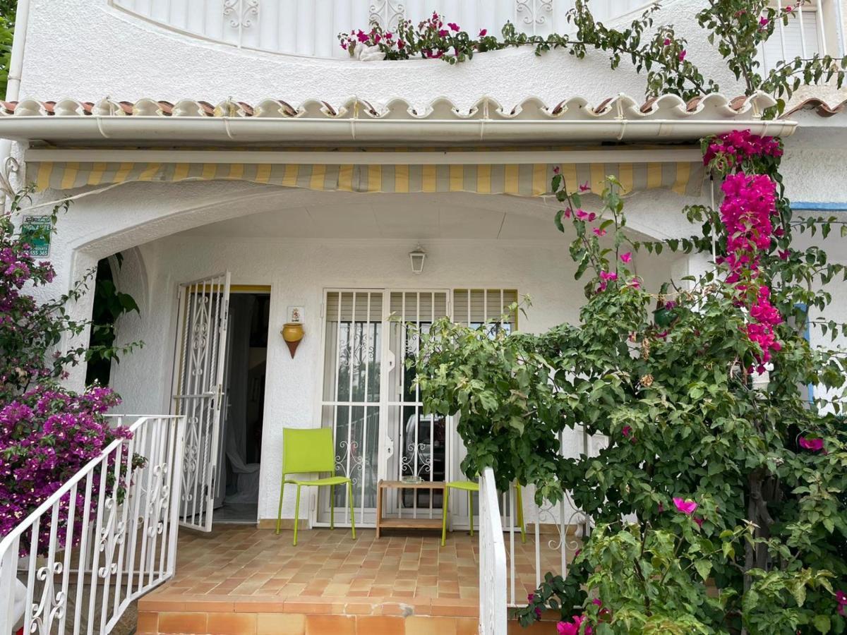 Leones Villa เอมปูเรียบราบา ภายนอก รูปภาพ